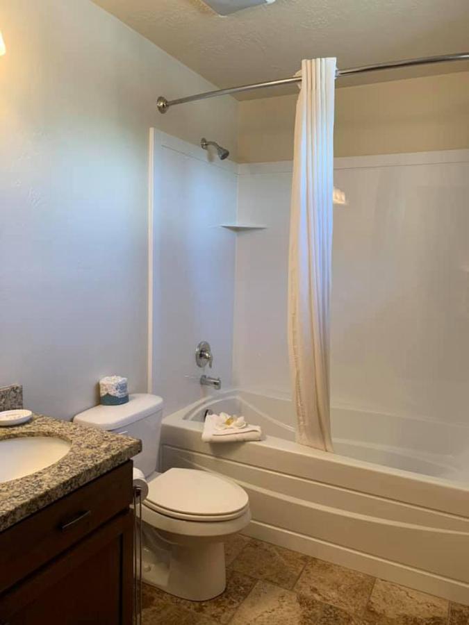 Cb&M Executive Suites Roosevelt Exterior photo